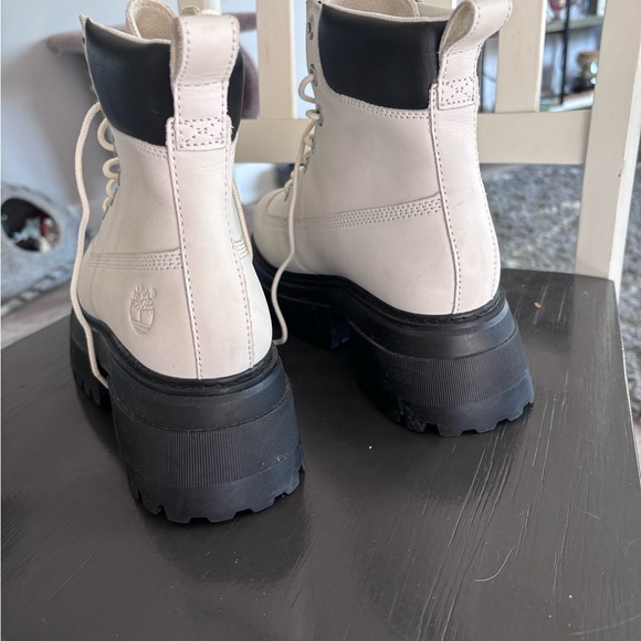 Timberland Women's Cream Lace-Up Combat Boots - Picture 3 of 4